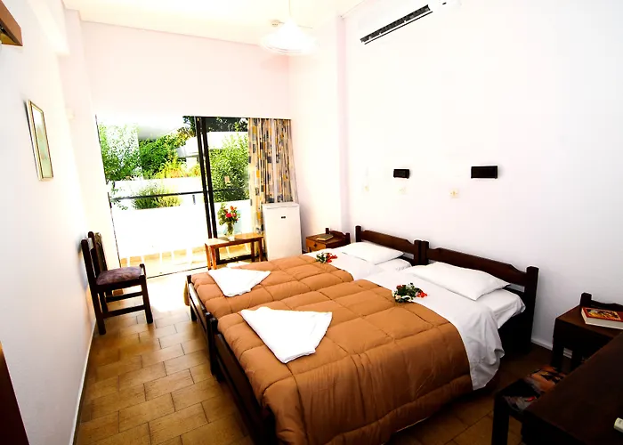 Aegeon - Adults Only コス・タウン