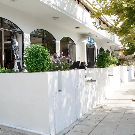 فندق Aegeon - Adults Only 3*